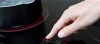 🍳 Induction Cooktop: Should You Turn Off the Main Switch After Use?